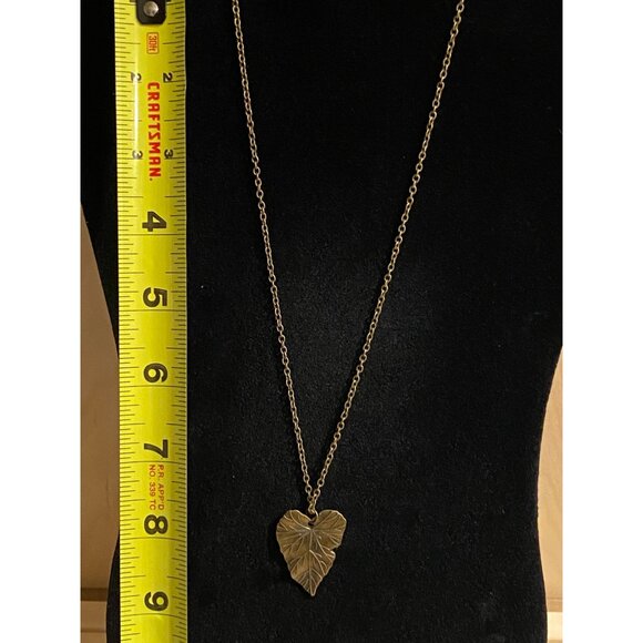 Vintage Brass Leaf Pendant Necklace With Lobster Clasp - Picture 4 of 4